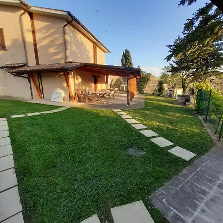 House Al Cascinale * San Severino Marche